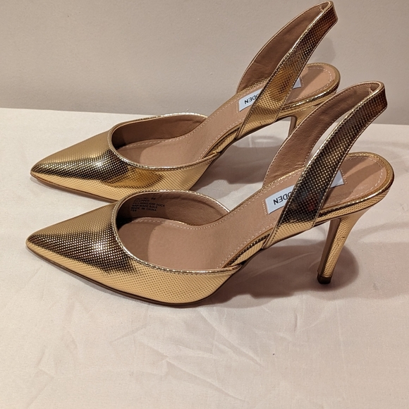 Shoes/Heels - Picture 7 of 7